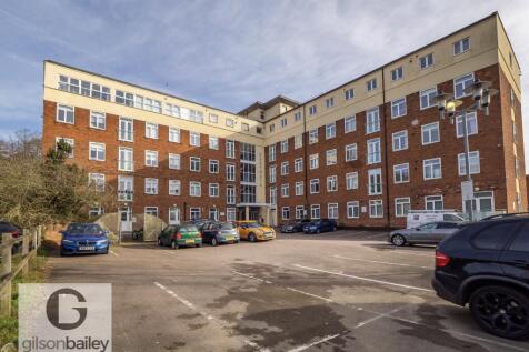19-44EastgateHouse-5