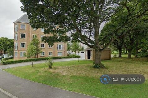 2 Beds Flat In Outstanding Location
