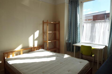 Oxford Gardens, Stafford photo 3