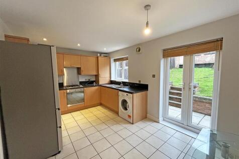 Rosewall Court, Arnold, Nottingham photo 4