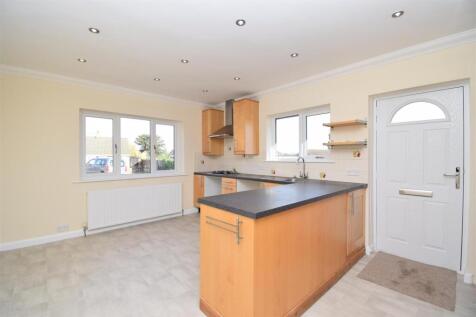Hawthorne Close, Kirkhamgate, Wakefield, WF2 0RT photo 5