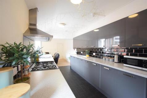 6-bed terraced on 27/28 - Scorer Street - Student House, £2,860/mo