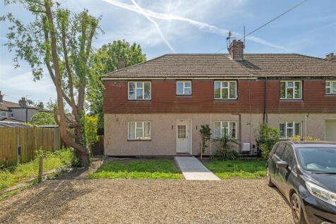 Magpie Hall Close, BR2 8JQ25-HDR.JPG
