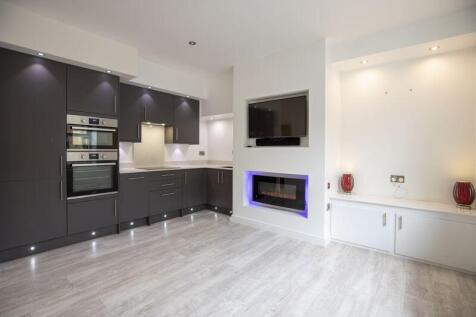 Living Room / Kitchen