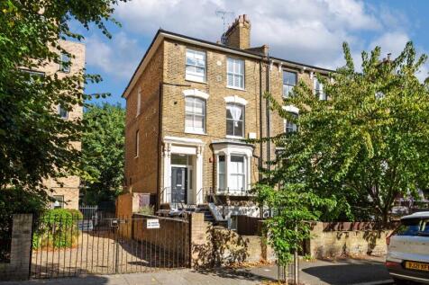 Flat C, 32 Navarino Road, Hackney, London  E8 1AD