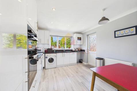 Hunt Way, Kirby Cross photo 4