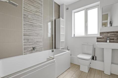 01-c852JHPropWpen - 3 Warwick Road - 34.jpg