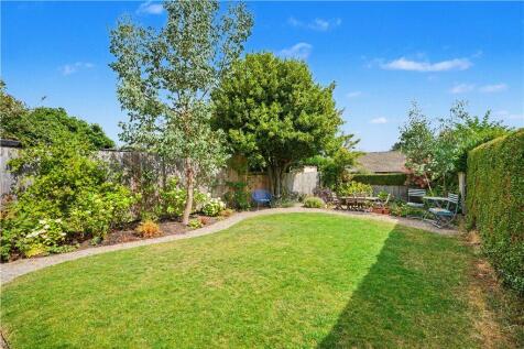 Lawned Garden