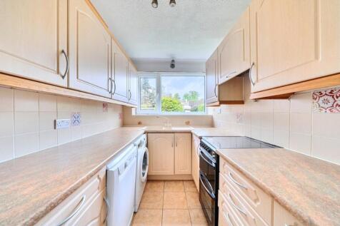 Withyholt Court, Charlton Kings, Cheltenham, GL53 photo 4