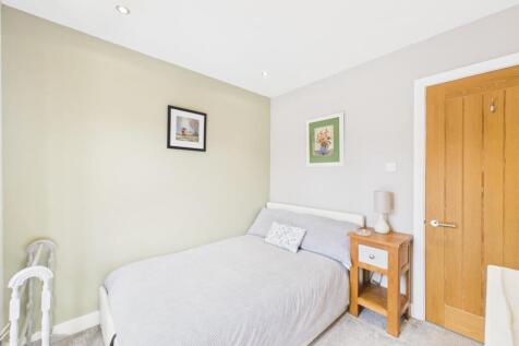 Bedroom: