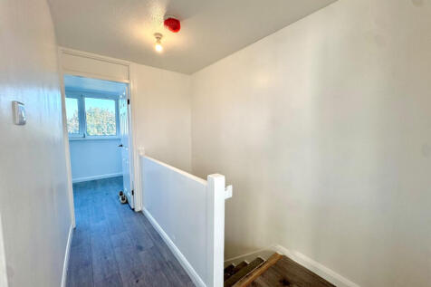Rothwell House, 17 Biscoe Close, Hounslow, TW5 photo 3