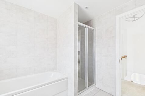 Pavilion Rise - Bathroom (2)