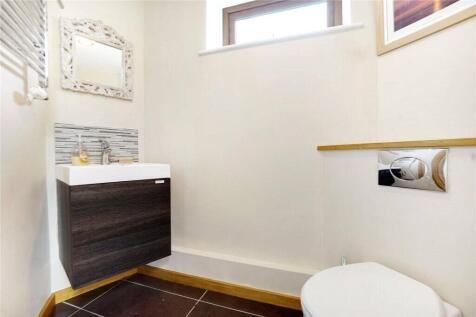 Cloakroom/Wc