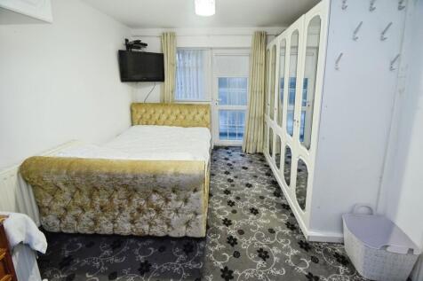 3c334566-Bedroom ...