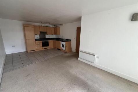 lounge kitchen.jpg