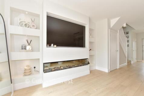 Lounge/Dining Area