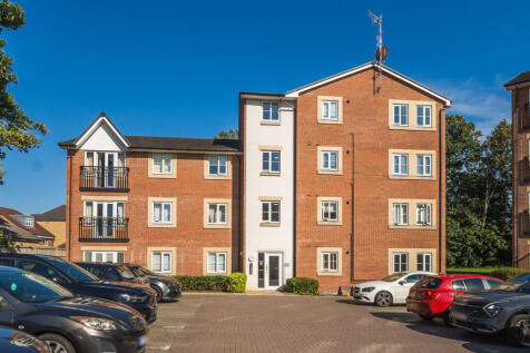 Bushey, WD23 - property photo