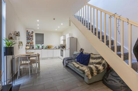 Howard Court 8-8.jpg