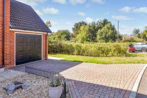 Driveway/Parking