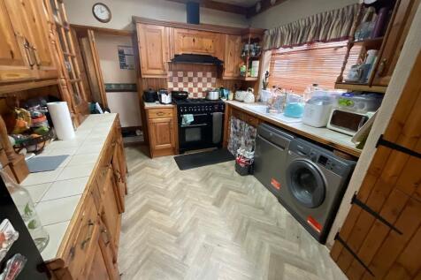 KITCHEN 11'9 x 9'9