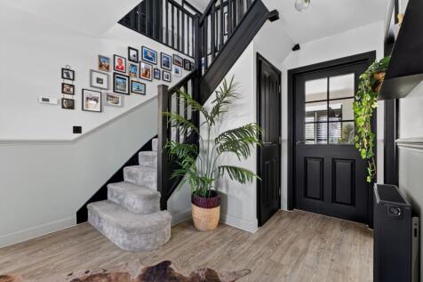 Entrance Hall/Stairs