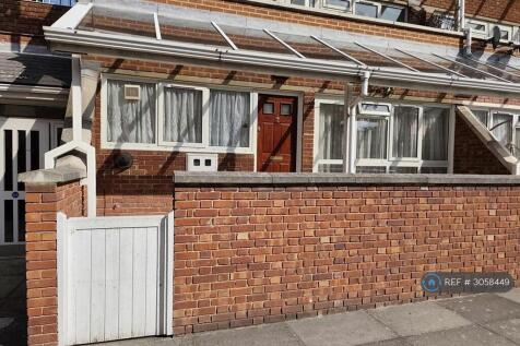 Schofield Walk, London, SE3 photo 3
