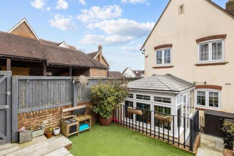 2 Fletcher Way-25.jpg