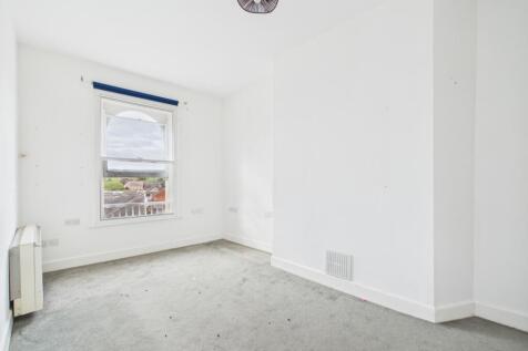 CAM01721G0-PR0121-STILL002