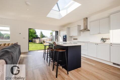 24MeadowWay-21.jpg