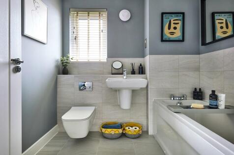 A family friendly bathroom