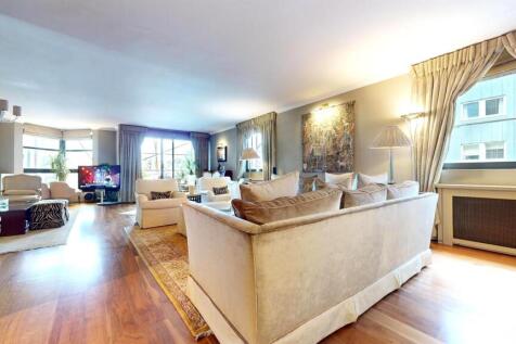 Property for sale in Waterside Point by Barrain Lo