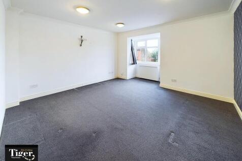 CAM02176G0-PR0421...