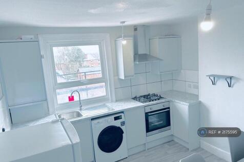 Lounge/Kitchen