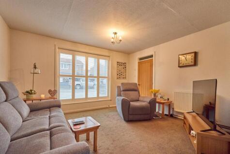 Lounge to Front