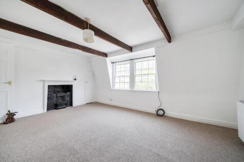 Living room 1.jpg