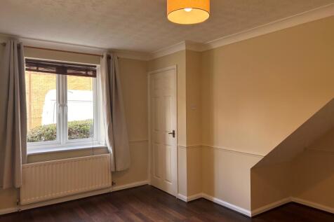 35 millbank front room 3