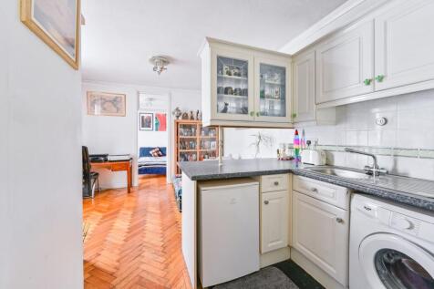 London, SW8 - property photo