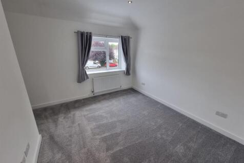 NEW FRONT ROOM.jpg