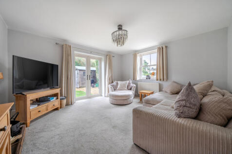 1383929-15-692473...