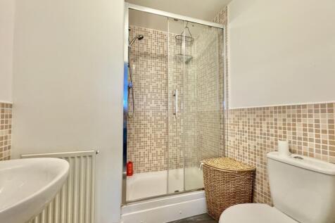 Bed 5 (en-suite)