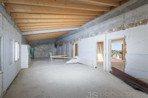 TOWNHOUSE IN CAMPANET WITH UNIQUE VIEWS