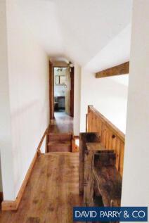 4 Bedroom Property with Land