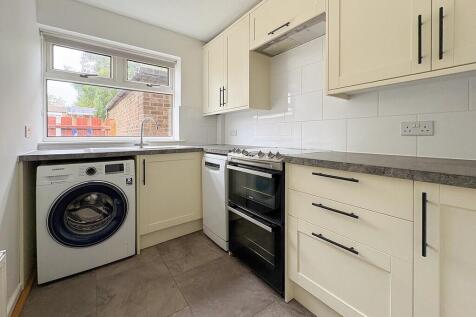 Hazlewood Close photo 4