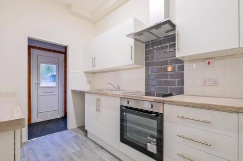 Bamford Crescent, Accrington, BB5 photo 4