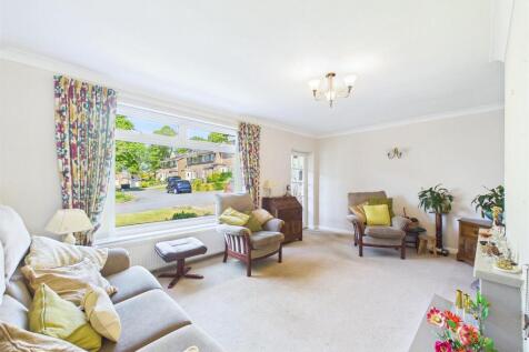 Living Room.jpg