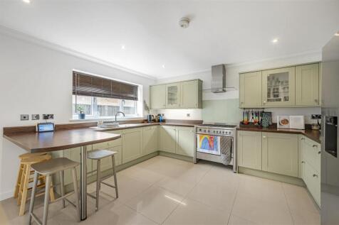 Kitchen / Breakfast Room