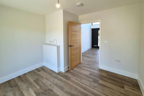 Ground Floor Snug/Bedroom 6