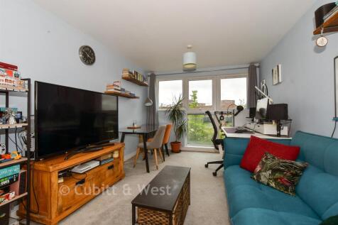 Lounge/Kitchen