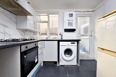 Alexandra Road, Hounslow, TW3 photo 3
