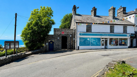 frontage &amp; parking